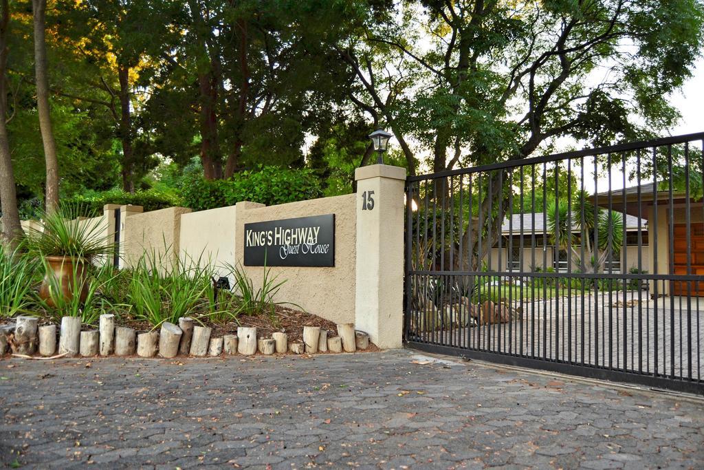 King'S Highway Guest House Somerset West Exteriör bild