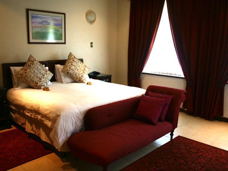 King'S Highway Guest House Somerset West Exteriör bild