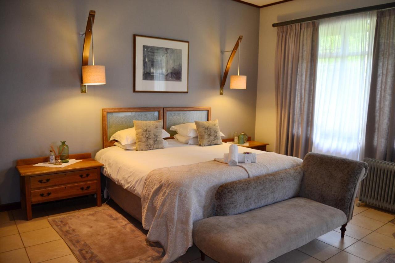 King'S Highway Guest House Somerset West Exteriör bild