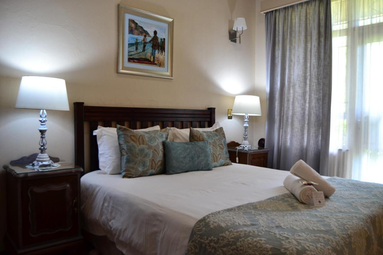 King'S Highway Guest House Somerset West Exteriör bild