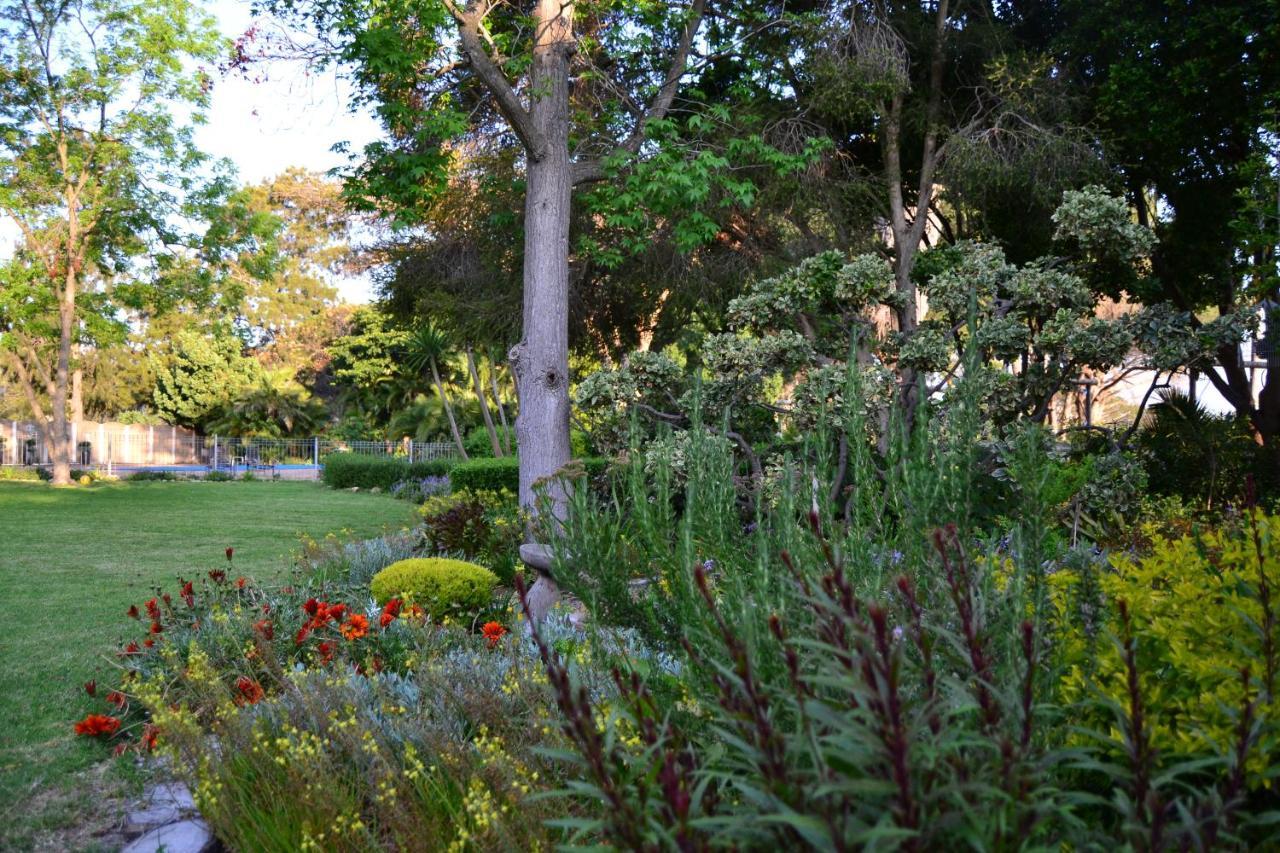 King'S Highway Guest House Somerset West Exteriör bild