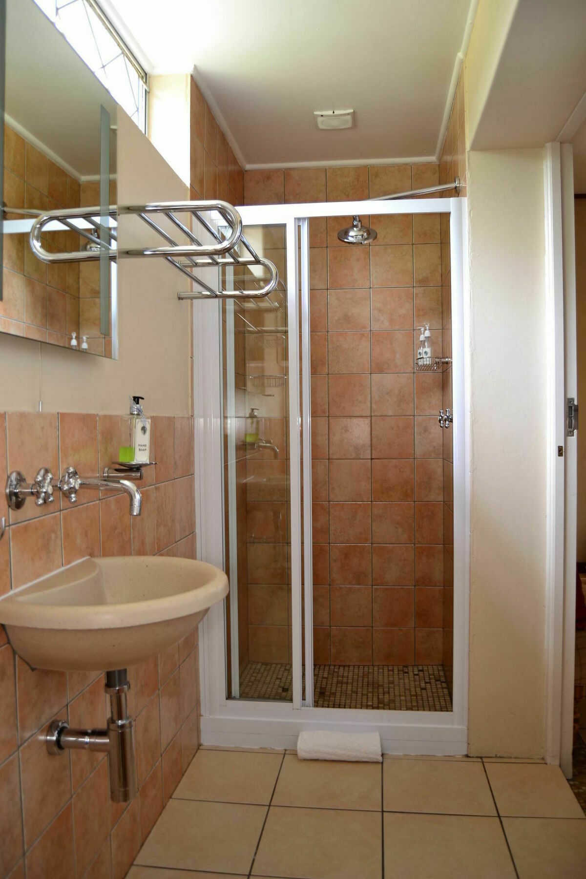 King'S Highway Guest House Somerset West Exteriör bild